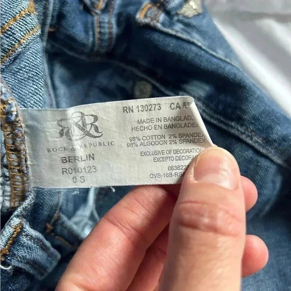 Rock & Republic Distressed Skinny Jeans - Picture 7 of 8